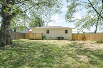 2302 Osage St in Nashville, TN - Foto de edificio - Building Photo