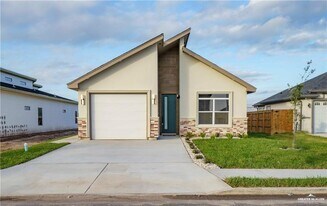 16 Garman St in Edinburg, TX - Building Photo