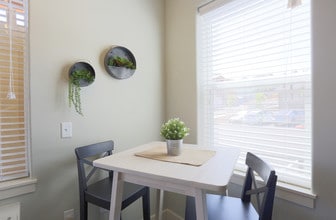 The Summit @ Red Leaf in Salem, OR - Building Photo - Interior Photo