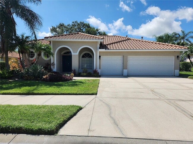 5274 Far Oak Cir in Sarasota, FL - Building Photo - Building Photo
