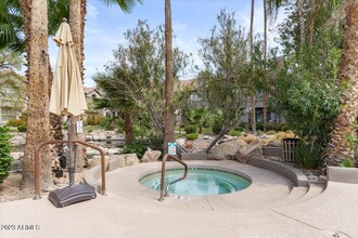 10017 E Mountain View Rd in Scottsdale, AZ - Foto de edificio - Building Photo