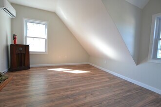 11 Ranelegh Rd, Unit 2 in Boston, MA - Building Photo - Building Photo