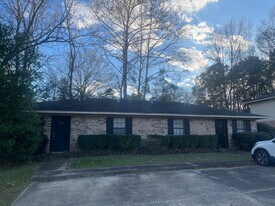 1133-1135 Sybil Dr in Ruston, LA - Building Photo