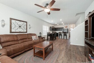 11827 Plover Pl in San Antonio, TX - Building Photo - Building Photo