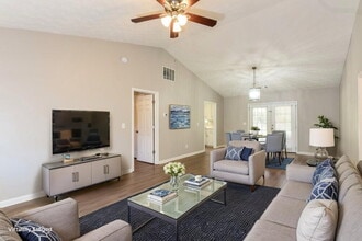 110 Hunters Keep in Covington, GA - Foto de edificio - Building Photo