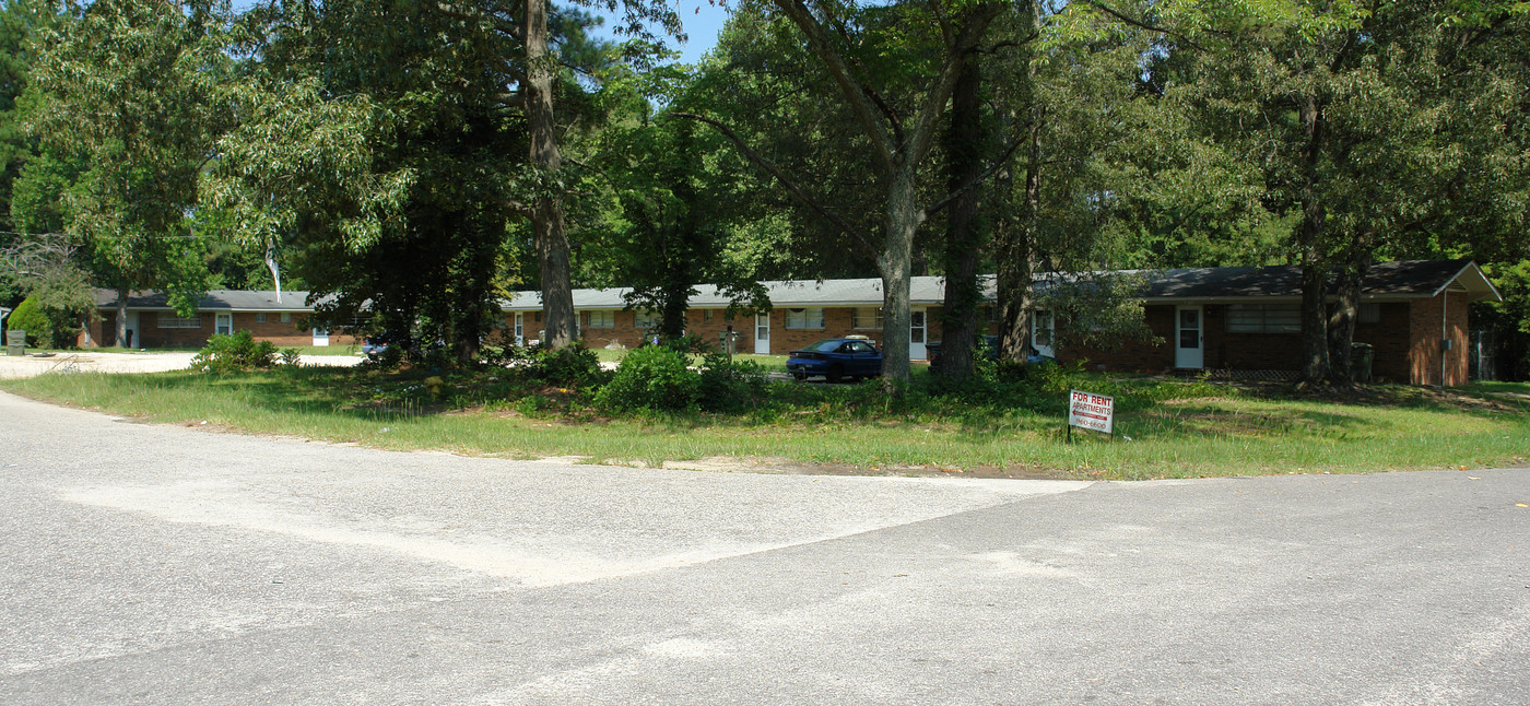 416 Cedric St in Fayetteville, NC - Foto de edificio