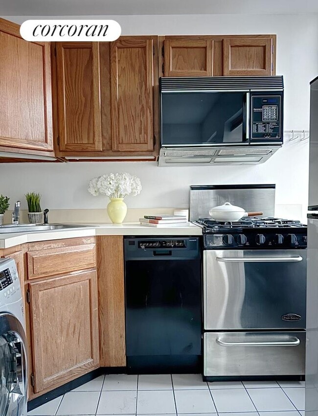 191 Clinton St in Brooklyn, NY - Foto de edificio - Building Photo