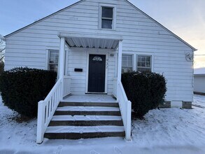 932 Headley St in Zanesville, OH - Building Photo - Building Photo