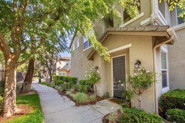 property at 27274 Arbor Pl