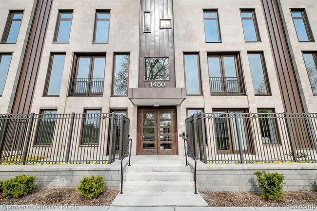 property at 1454 Townsend St