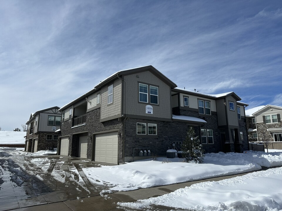 24886 E Calhoun Pl in Aurora, CO - Building Photo