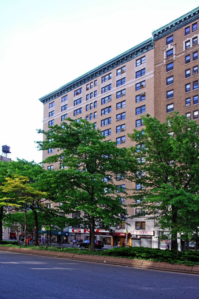 2490-2498 Broadway