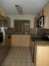 221 Palm Cir E in Pembroke Pines, FL - Building Photo - Building Photo