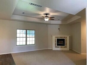 221 Mockingbird Rd in Lawton, OK - Foto de edificio - Building Photo