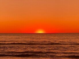 519 Roma Ct, Unit 519 Roma Ct in Naples, FL - Building Photo