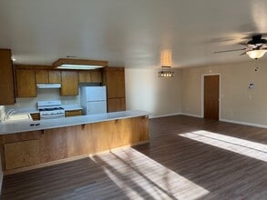 48 Tara Terrace in Chico, CA - Building Photo - Building Photo