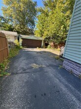 3660 E 76th St in Cleveland, OH - Building Photo - Building Photo