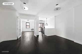 131 W 82 St in New York, NY - Building Photo - Building Photo