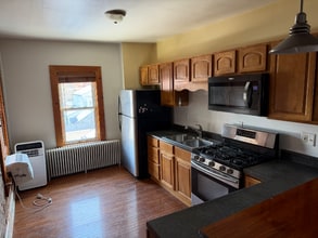 433 N Pine St, Unit 2 in Lancaster, PA - Building Photo - Building Photo