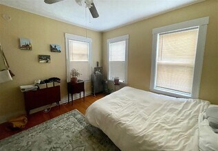 123 Winthrop St in Medford, MA - Foto de edificio - Building Photo