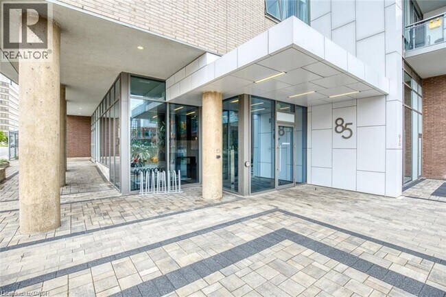 85 Duke St W in Kitchener, ON - Building Photo - Building Photo