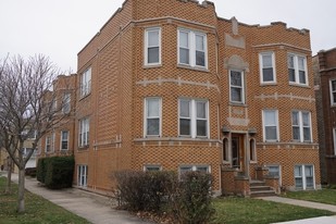 5101 W Roscoe St Apartments