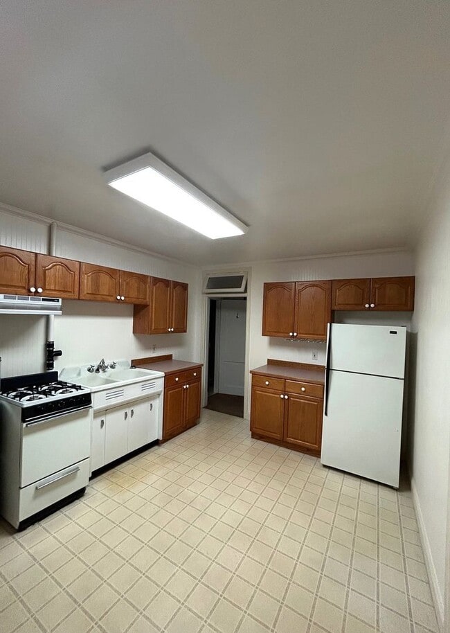 3414 1/2 Everett Ave in Everett, WA - Building Photo - Building Photo