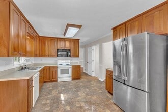 760 Sugar Hill Ln SE in Conyers, GA - Building Photo - Building Photo