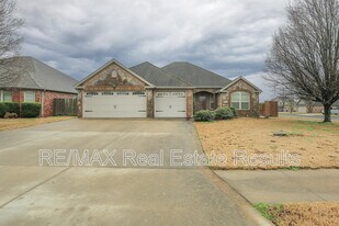 3607 SW Birchton Ave in Bentonville, AR - Building Photo