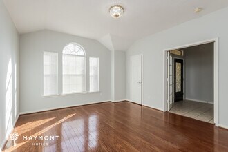 28615 Hidden Cove Dr in Magnolia, TX - Building Photo - Building Photo