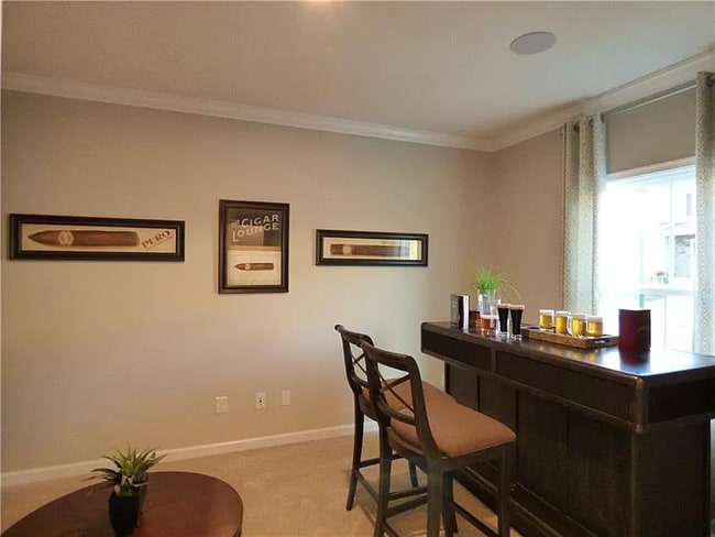 1008 Mohawk Ln in Seven Fields, PA - Foto de edificio - Building Photo