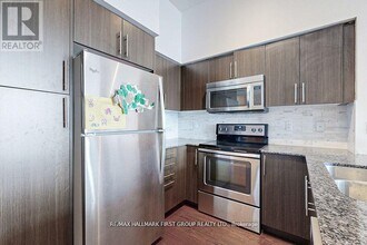 65-PH65 Speers Rd in Oakville, ON - Building Photo - Building Photo