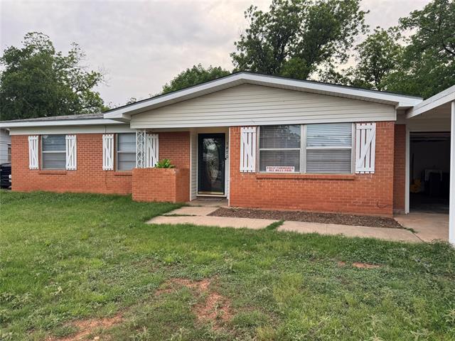 property at 1470 Beechwood Ln