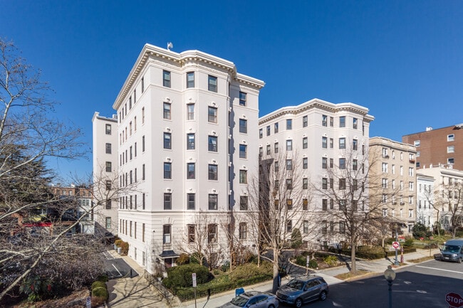 California House in Washington, DC - Foto de edificio - Building Photo