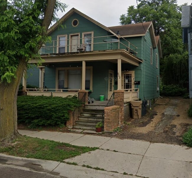 512 E Johnson St, Unit #2 in Madison, WI - Foto de edificio - Building Photo