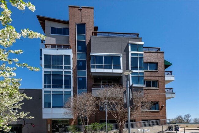 property at 5 W Mountain St