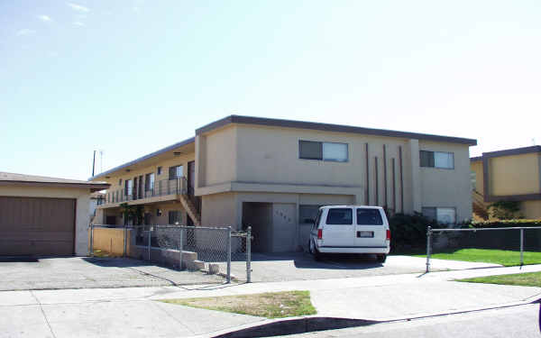 1544 W 207th St in Torrance, CA - Building Photo