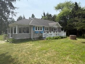 1 Snowberry Ln in Westerly, RI - Building Photo - Building Photo