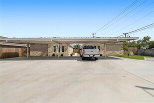 12 N Hester St in Edinburg, TX - Building Photo