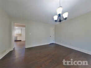 117 Jay Wood Dr in Woodstock, GA - Foto de edificio - Building Photo