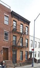 35 Garnet St in Brooklyn, NY - Building Photo - Building Photo