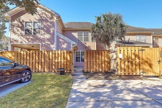 3044 Sugarberry Ln in Johns Island, SC - Building Photo - Building Photo