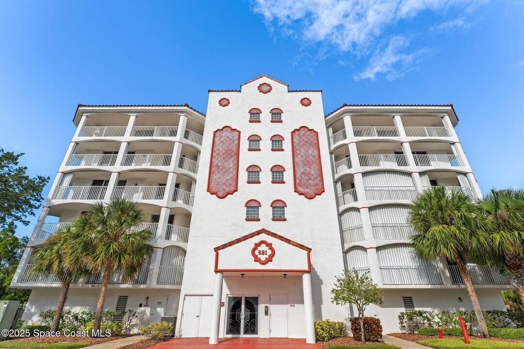 800 Del Rio Way in Merritt Island, FL - Building Photo