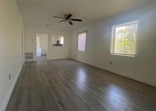 4024 NW 5th Ave in Miami, FL - Building Photo - Building Photo