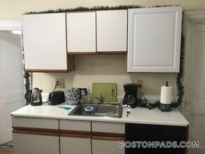 447 Park Dr in Boston, MA - Building Photo - Building Photo