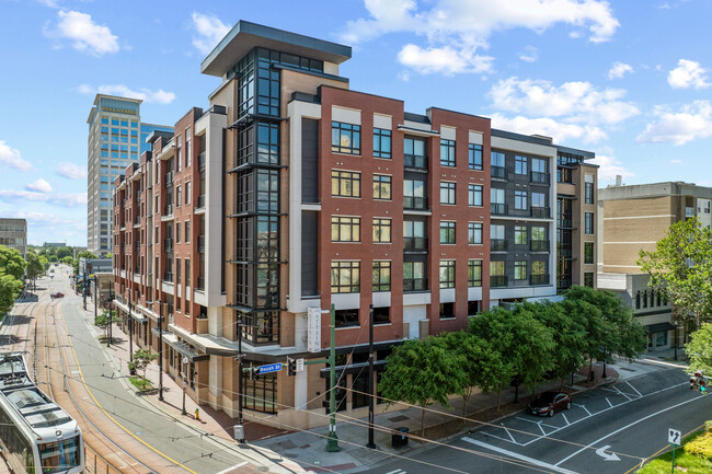 Attain Downtown in Norfolk, VA - Foto de edificio - Building Photo