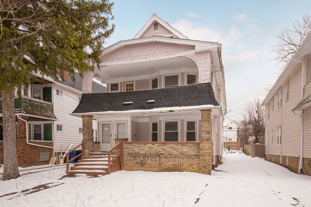 3331 E 140th St in Cleveland, OH - Building Photo