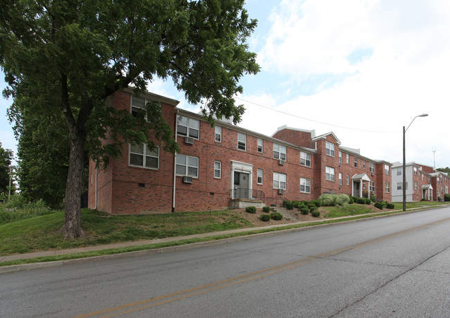 Greenleaf Apartments 2 in Kansas City, MO - Building Photo - Building Photo