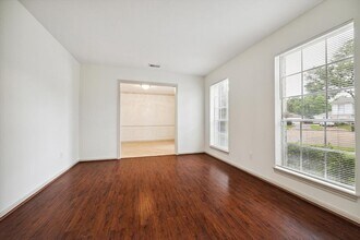 10407 Rippling Fields Dr in Houston, TX - Building Photo - Building Photo