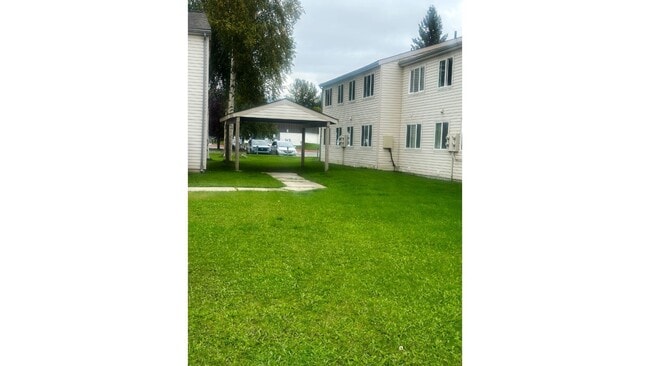 424 E Dogwood Ave in Palmer, AK - Building Photo - Building Photo